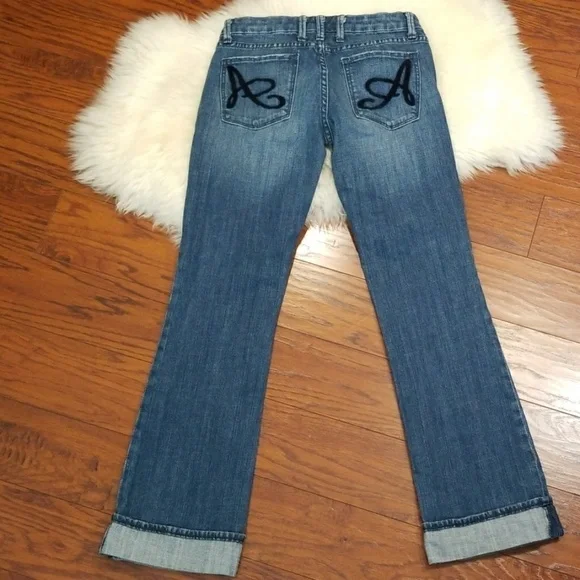 Y2K Low waisted Flare Dark Wash Jeans - Picture 4 of 7